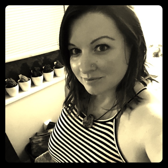 Meet your Posher, Melissa - Picture 1 of 1